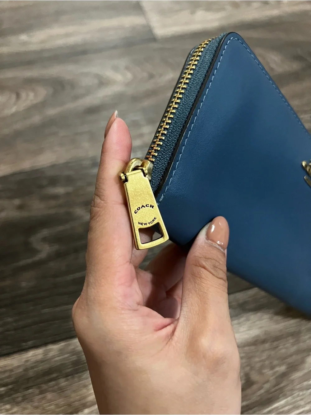 COACH Accordion Blue Leather Zip Continental Wallet with Gold Hardware